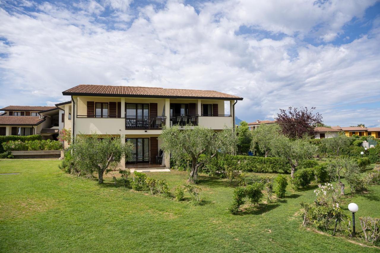 Residence Primera Moniga del Garda Exterior photo